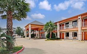 Super 8 By Wyndham Galveston